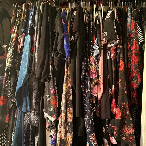 NEW MYSTERY BOX- ALL NEW INVENTORY! MYSTERY BOX- PLUS SIZE 1X- 4X - Picture 5 of 7